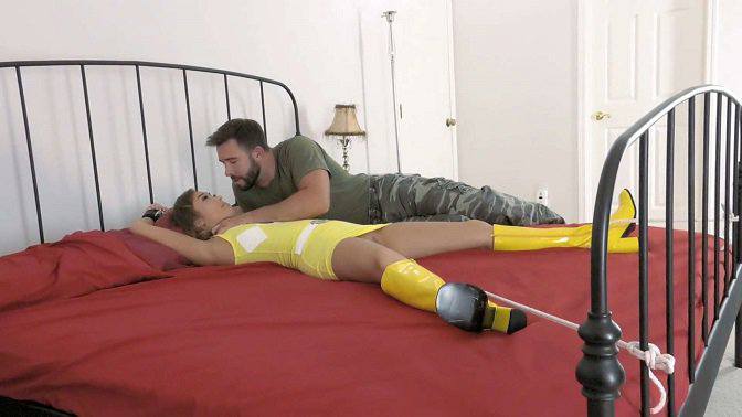 sup - 0280 yellow ranger suck slave.mp4 01