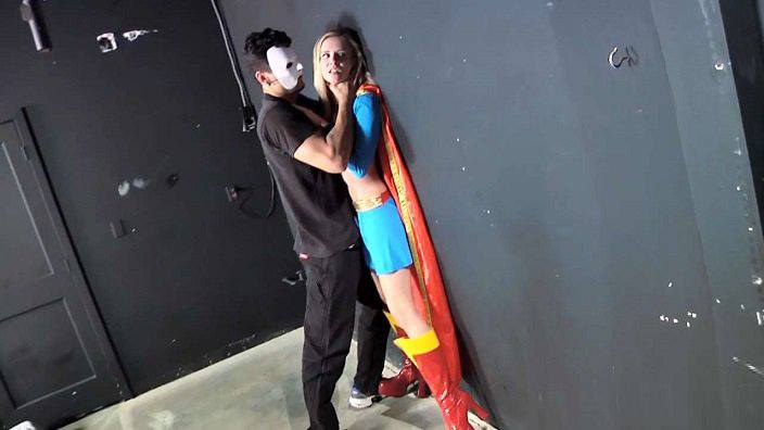 sup - 0300 Supergirl Takes A Pounding.mp4 01