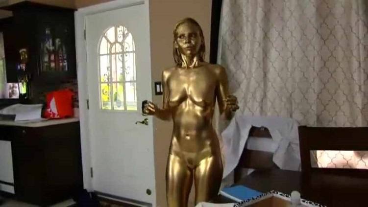 limp - 10696 Gold Skin Freeze Fetish Cali Logan Statue.mp4_snapshot_07.07.354