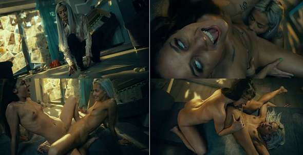 Amirah Adara and Veronica Leal